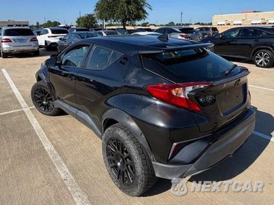 Trzecie zdjęcie samochodu z tyłu: 2019 TOYOTA C-HR LE VIN:JTNKHMBX7K1033041 - miniatura