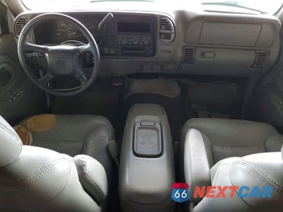 Zdjęcie 8 z 12 samochodu: 1999 CHEVROLET SUBURBAN K2500 VIN:3GNGK26F7XG106751 - miniatura