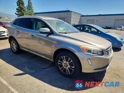 Czwarte zdjęcie samochodu z boku: 2016 VOLVO XC60 T5 PLATINUM VIN:YV4612RM1G2810838 - miniatura