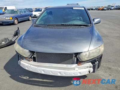 Piąte zdjęcie samochodu w środku: 2010 HONDA CIVIC LX VIN:2HGFG1B67AH516318 - miniatura