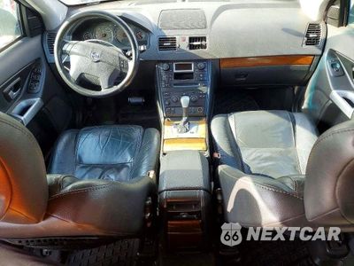 Zdjęcie 8 z 13 samochodu: 2004 VOLVO XC90 VIN:YV1CZ59HX41044557 - miniatura