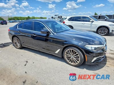 Czwarte zdjęcie samochodu z boku: 2018 BMW 530 XI VIN:WBAJA7C57JWC77406 - miniatura