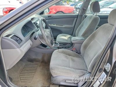 Zdjęcie 7 z 12 samochodu: 2003 TOYOTA CAMRY LE VIN:4T1BE32K53U775090 - miniatura