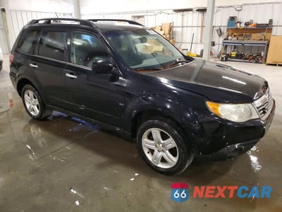 Czwarte zdjęcie samochodu z boku: 2010 SUBARU FORESTER 2.5X PREMIUM VIN:JF2SH6CC3AH784804 - miniatura
