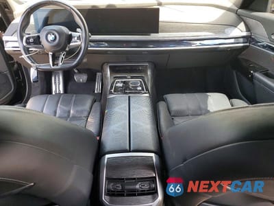 Zdjęcie 8 z 12 samochodu: 2024 BMW 740 I VIN:WBA23EH06RCR09080 - miniatura