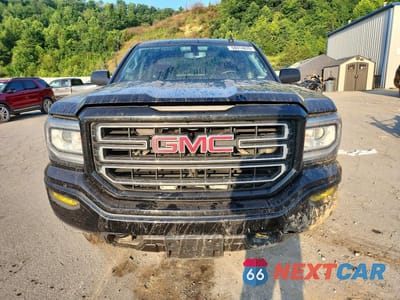 Piąte zdjęcie samochodu w środku: 2017 GMC SIERRA K1500 SLE VIN:1GTV2MEC1HZ261607 - miniatura