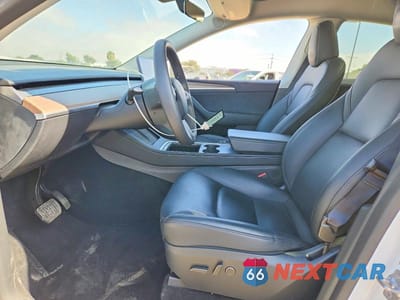 Zdjęcie 7 z 12 samochodu: 2025 TESLA MODEL Y VIN:7SAYGDEE6SF266320 - miniatura