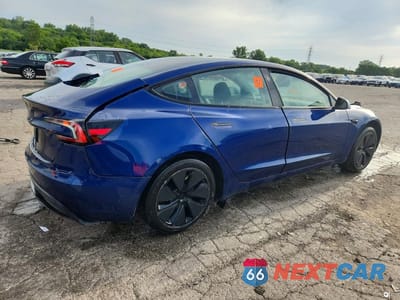 Trzecie zdjęcie samochodu z tyłu: 2025 TESLA MODEL 3 VIN:5YJ3E1EAXSF038068 - miniatura