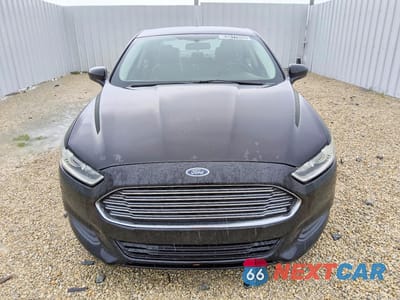 Piąte zdjęcie samochodu w środku: 2016 FORD FUSION S VIN:3FA6P0G75GR110468 - miniatura