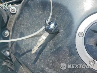 Zdjęcie 8 z 9 samochodu: 2026 SUZUKI GSX-R750 VIN:JS1GR7MA1T7100551 - miniatura