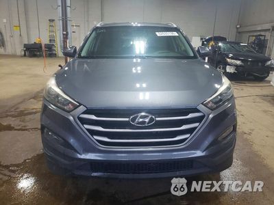 Piąte zdjęcie samochodu w środku: 2017 HYUNDAI TUCSON SE VIN:KM8J33A41HU289078 - miniatura