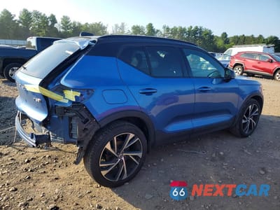 Trzecie zdjęcie samochodu z tyłu: 2020 VOLVO XC40 T5 R-DESIGN VIN:YV4162UM3L2217057 - miniatura