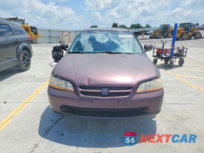 Piąte zdjęcie samochodu w środku: 1999 HONDA ACCORD EX VIN:1HGCG565XXA122833 - miniatura