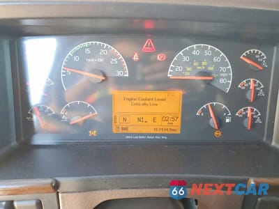 Zdjęcie 9 z 13 samochodu: 2016 VOLVO VNL SEMI TRUCK VIN:4V4NC9EH3GN949897 - miniatura