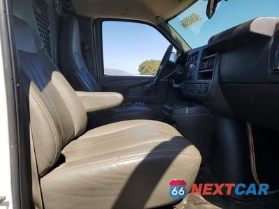 Zdjęcie 11 z 13 samochodu: 2015 CHEVROLET EXPRESS G2500 VIN:1GCWGGFF3F1107928 - miniatura