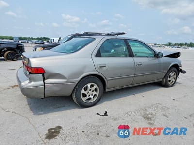 Trzecie zdjęcie samochodu z tyłu: 1998 TOYOTA CAMRY LE VIN:4T1BG22K1WU310170 - miniatura