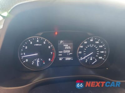 Zdjęcie 9 z 12 samochodu: 2018 HYUNDAI ELANTRA SE VIN:5NPD74LF9JH274869 - miniatura