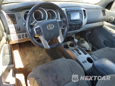 Zdjęcie 8 z 12 samochodu: 2014 TOYOTA TACOMA V6 VIN:5TFUU4EN2EX105106 - miniatura