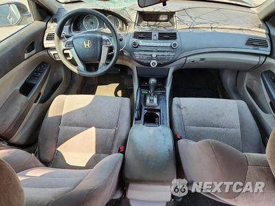 Zdjęcie 8 z 12 samochodu: 2010 HONDA ACCORD LXP VIN:1HGCP2F41AA101978 - miniatura