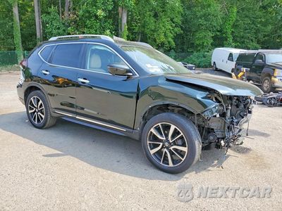 Czwarte zdjęcie samochodu z boku: 2019 NISSAN ROGUE SL VIN:5N1AT2MV1KC710857 - miniatura