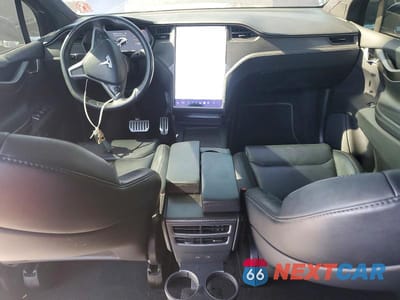 Zdjęcie 8 z 12 samochodu: 2021 TESLA MODEL X VIN:5YJXCDE43MF311342 - miniatura