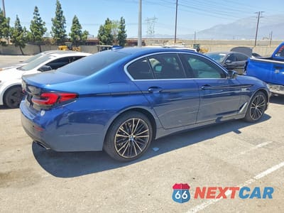 Trzecie zdjęcie samochodu z tyłu: 2021 BMW 540 I VIN:WBA53BJ05MCG14778 - miniatura