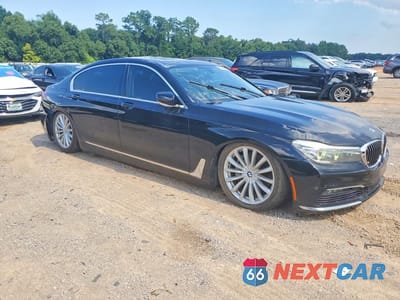Czwarte zdjęcie samochodu z boku: 2017 BMW 740 I VIN:WBA7E2C55HG740100 - miniatura