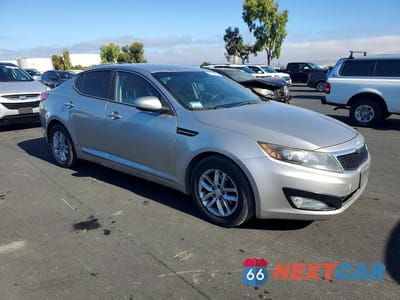 Czwarte zdjęcie samochodu z boku: 2013 KIA OPTIMA LX VIN:5XXGM4A73DG243179 - miniatura