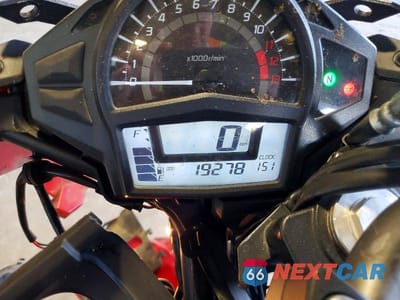 Zdjęcie 7 z 9 samochodu: 2016 KAWASAKI EX650 E VIN:JKAEXEE16GDA21001 - miniatura