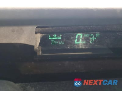 Zdjęcie 9 z 12 samochodu: 2004 TOYOTA PRIUS BASE VIN:JTDKB20U040030252 - miniatura
