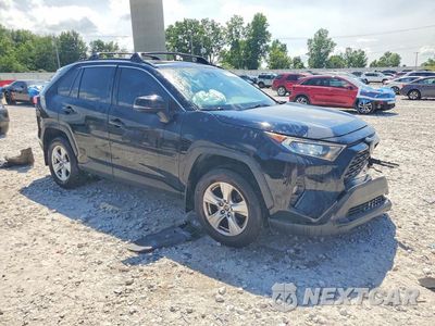 Czwarte zdjęcie samochodu z boku: 2019 TOYOTA RAV4 XLE VIN:JTMP1RFV9KD025364 - miniatura