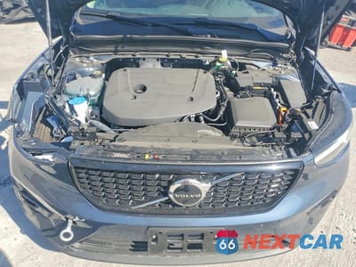 Zdjęcie 12 z 13 samochodu: 2026 VOLVO XC40 PLUS VIN:YV4L12UC6T2788573 - miniatura