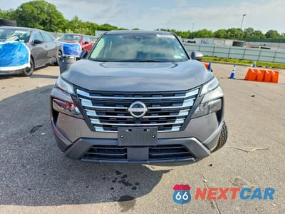 Piąte zdjęcie samochodu w środku: 2025 NISSAN ROGUE SV VIN:5N1BT3BB6SC795665 - miniatura