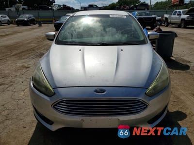 Piąte zdjęcie samochodu w środku: 2016 FORD FOCUS SE VIN:1FADP3F27GL295197 - miniatura