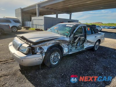 2003 MERCURY GRAND MARQUIS GS 2MEFM74W43X703207 - główne zdjęcie licytacji z USA - miniatura