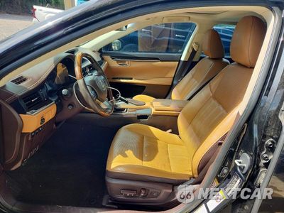 Zdjęcie 7 z 12 samochodu: 2016 LEXUS ES 350 VIN:58ABK1GG4GU006385 - miniatura