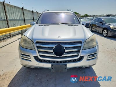 Piąte zdjęcie samochodu w środku: 2010 MERCEDES-BENZ GL 550 4MATIC VIN:4JGBF8GE2AA623652 - miniatura