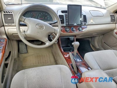 Zdjęcie 8 z 12 samochodu: 2004 TOYOTA CAMRY LE VIN:4T1BE32K64U863731 - miniatura