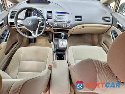 Zdjęcie 8 z 12 samochodu: 2009 HONDA CIVIC LX VIN:1HGFA165X9L015604 - miniatura