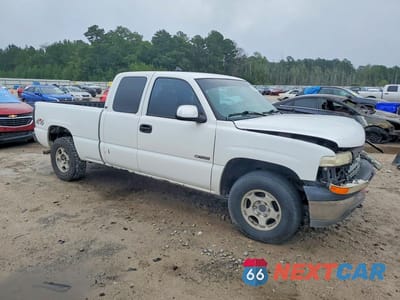 Czwarte zdjęcie samochodu z boku: 2002 CHEVROLET SILVERADO K1500 VIN:1GCEK19V72E177784 - miniatura