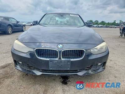 Piąte zdjęcie samochodu w środku: 2013 BMW 328 XI SULEV VIN:WBA3B5C50DF591426 - miniatura