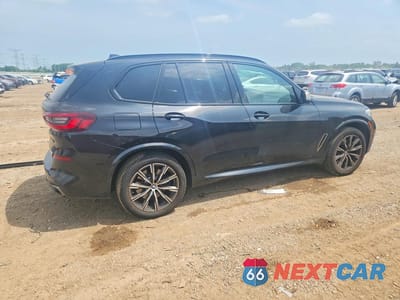 Trzecie zdjęcie samochodu z tyłu: 2022 BMW X5 M50I VIN:5UXJU4C03N9K58008 - miniatura