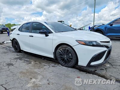Czwarte zdjęcie samochodu z boku: 2022 TOYOTA CAMRY SE NIGHTSHADE VIN:4T1T11BK5NU061600 - miniatura