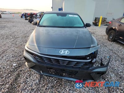 Piąte zdjęcie samochodu w środku: 2026 HYUNDAI ELANTRA SEL SPORT VIN:KMHLM4DG5TU155801 - miniatura