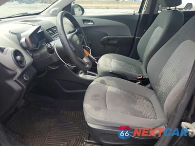 Zdjęcie 7 z 12 samochodu: 2013 CHEVROLET SONIC LS VIN:1G1JA5SG3D4185953 - miniatura