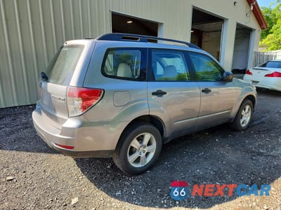 Trzecie zdjęcie samochodu z tyłu: 2011 SUBARU FORESTER 2.5X VIN:JF2SHABCXBH763924 - miniatura