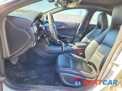 Zdjęcie 7 z 12 samochodu: 2015 MERCEDES-BENZ CLA 250 VIN:WDDSJ4EB0FN221767 - miniatura