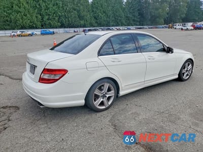Trzecie zdjęcie samochodu z tyłu: 2010 MERCEDES-BENZ C 300 4MATIC VIN:WDDGF8BB8AF420491 - miniatura