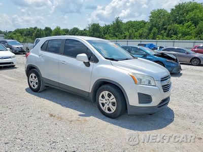 Czwarte zdjęcie samochodu z boku: 2016 CHEVROLET TRAX LS VIN:3GNCJKSBXGL265596 - miniatura