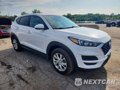 Czwarte zdjęcie samochodu z boku: 2020 HYUNDAI TUCSON SE VIN:KM8J2CA49LU106019 - miniatura